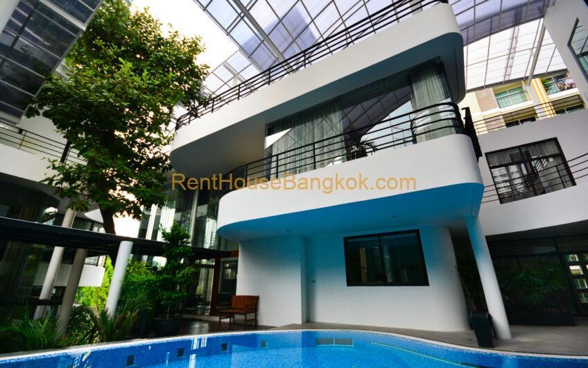 Luxury 3 Bedroom House for Rent in Compound Phrom Phong