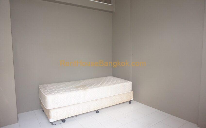 3 Bedroom House for rent Asoke
